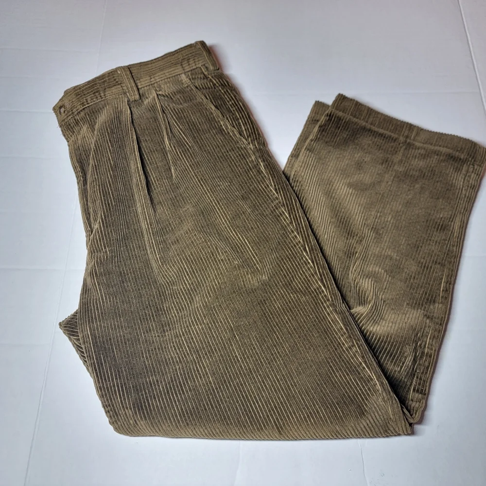 Haggar Corduroy Pleated Straight Leg Pants Mens Size 38‎ (38x30) Brown